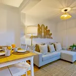 New! Family On The Walls Of Apartment